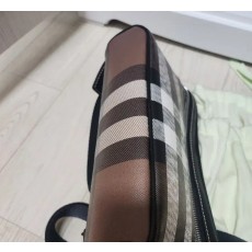버버리 힙색 판매합니다.