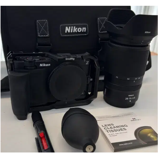 니콘 미러리스 zr + 니콘 28-75 / 2.8  신품급 풀박스 삼각대